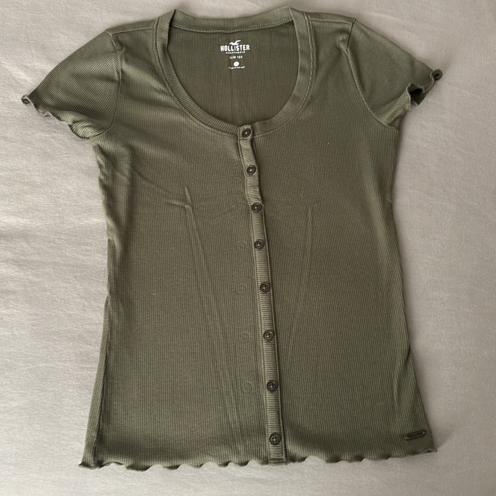 HOLLISTER TEE